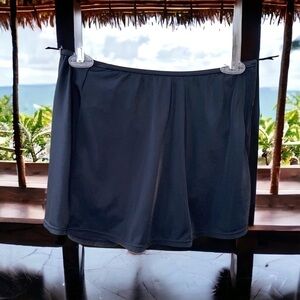 Separates Aqua Couture, skirted swimsuit bottom, size 14, runs small